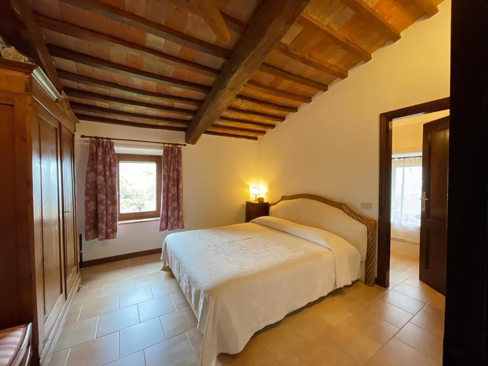 Borgo Poggio Bianco Villa Сартеано Стая снимка