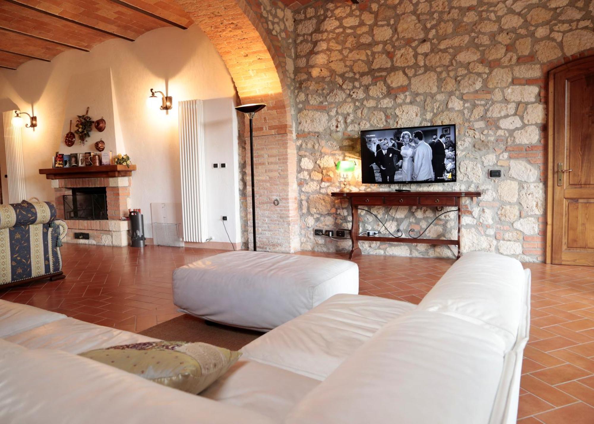 Borgo Poggio Bianco Villa Сартеано Екстериор снимка