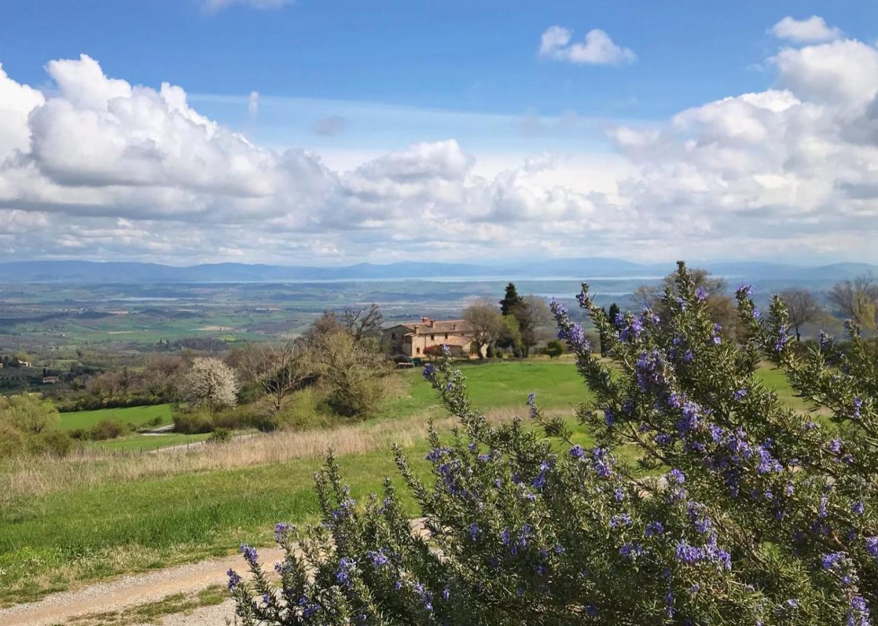 Borgo Poggio Bianco Villa Сартеано Екстериор снимка