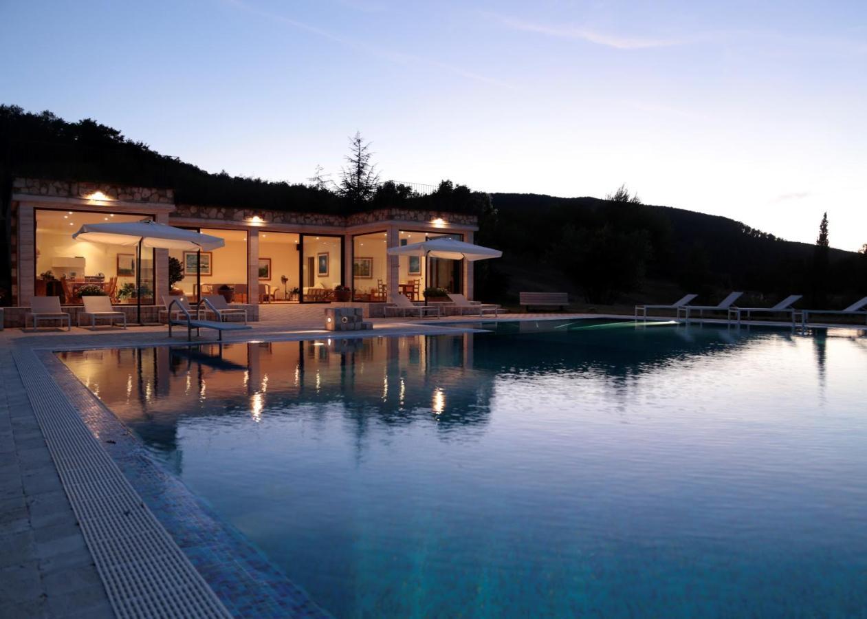 Borgo Poggio Bianco Villa Сартеано Екстериор снимка