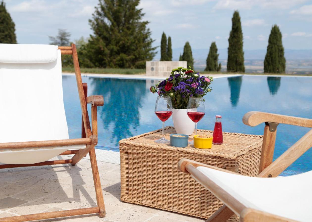 Borgo Poggio Bianco Villa Сартеано Екстериор снимка