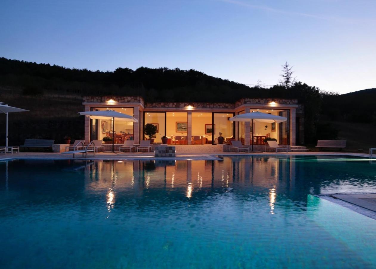 Borgo Poggio Bianco Villa Сартеано Екстериор снимка